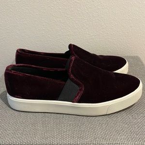 Vince Preston Slip on Velvet Sneaker, women’s size 5.5